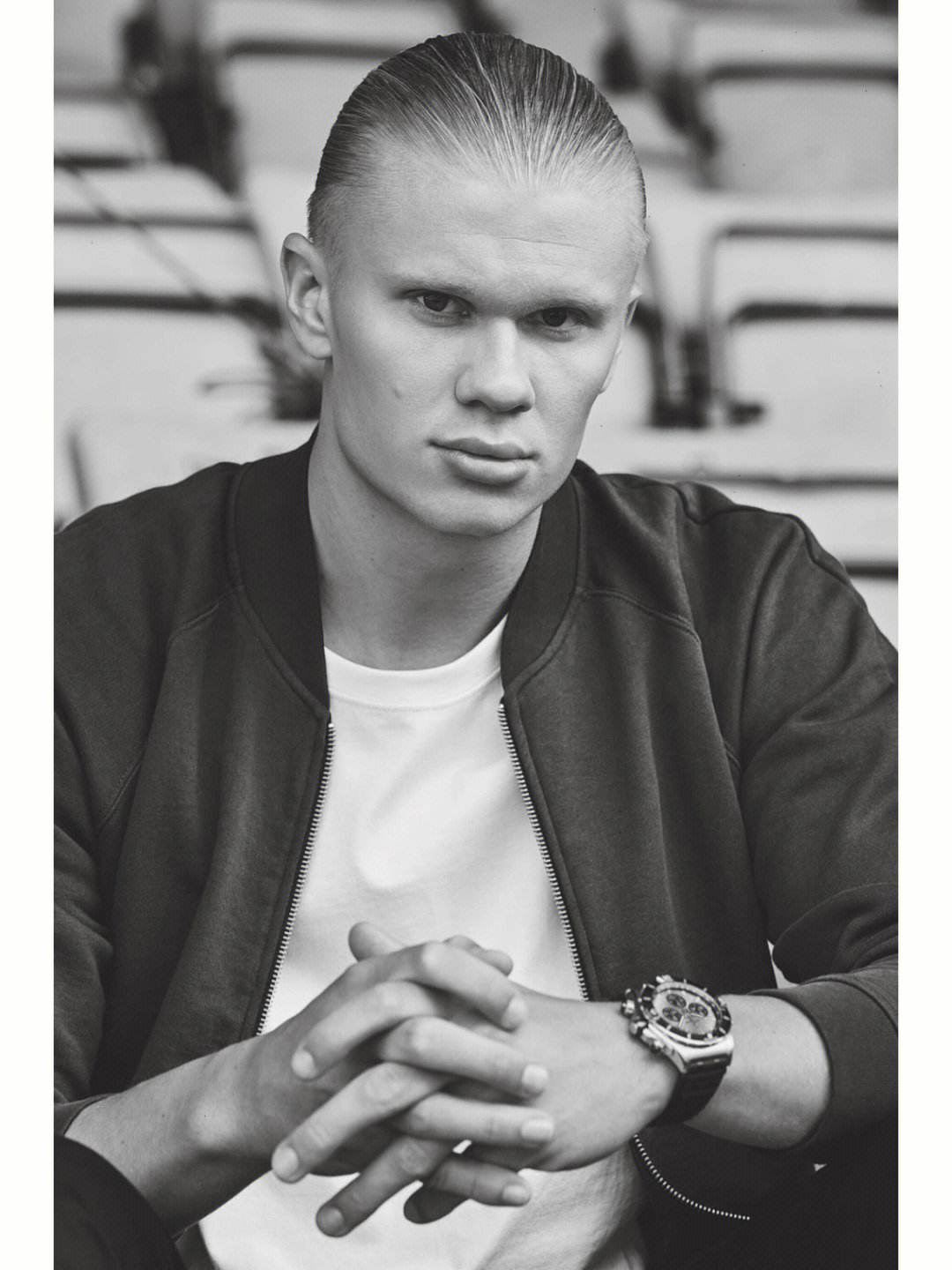 哈兰德回归赛场，挺进下一轮首场状态亮眼，雄鹿观众沸腾！